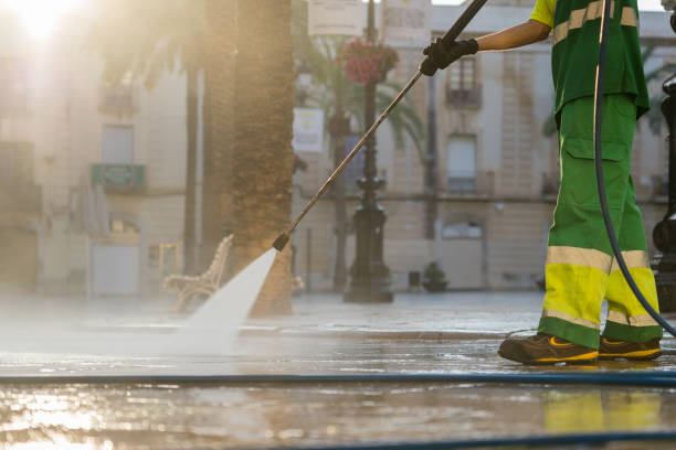 Best Factory Floor Cleaning  in Williston, FL
